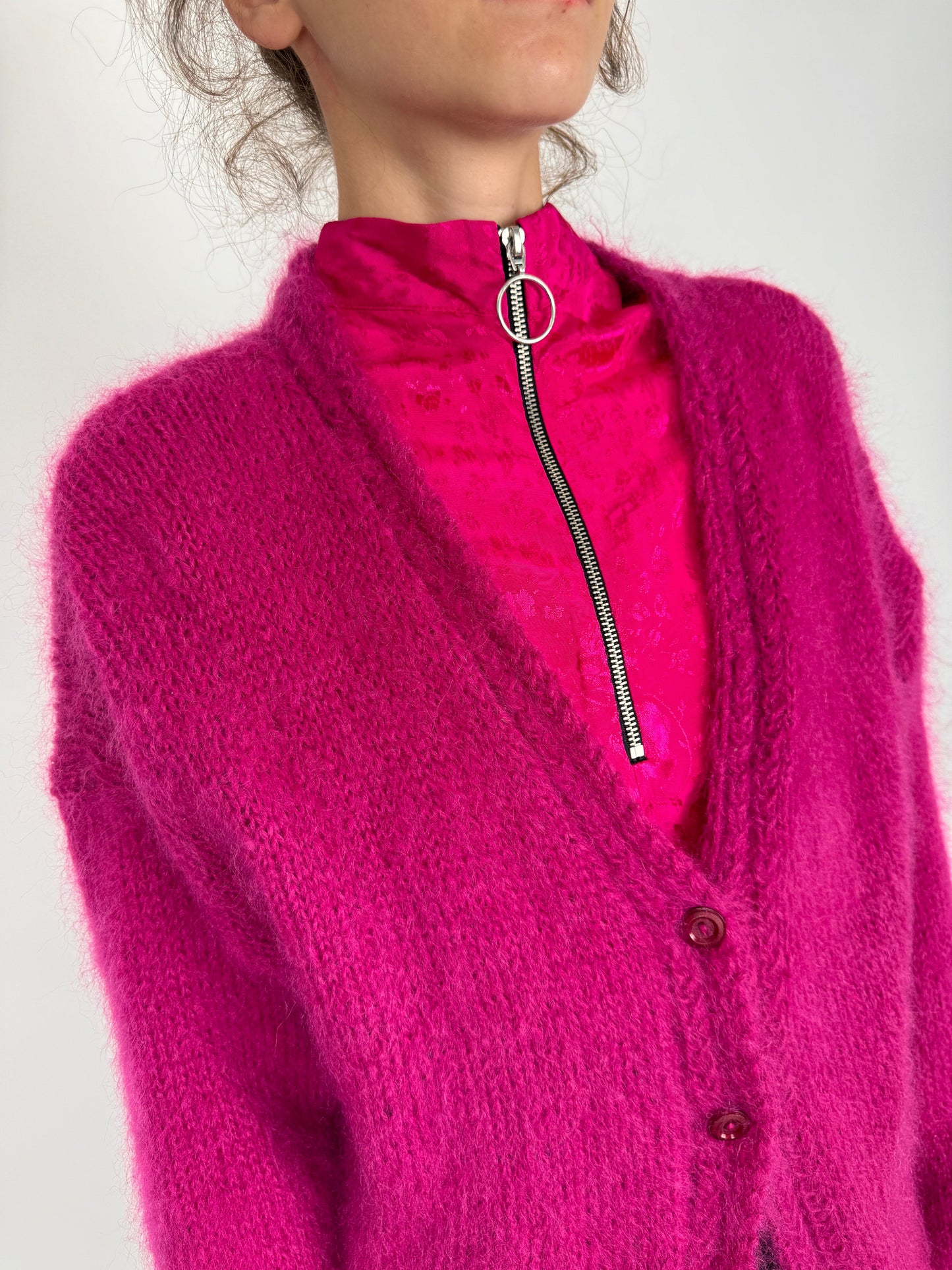 Cardigan gros fucsia din baby mohair pufos și călduros