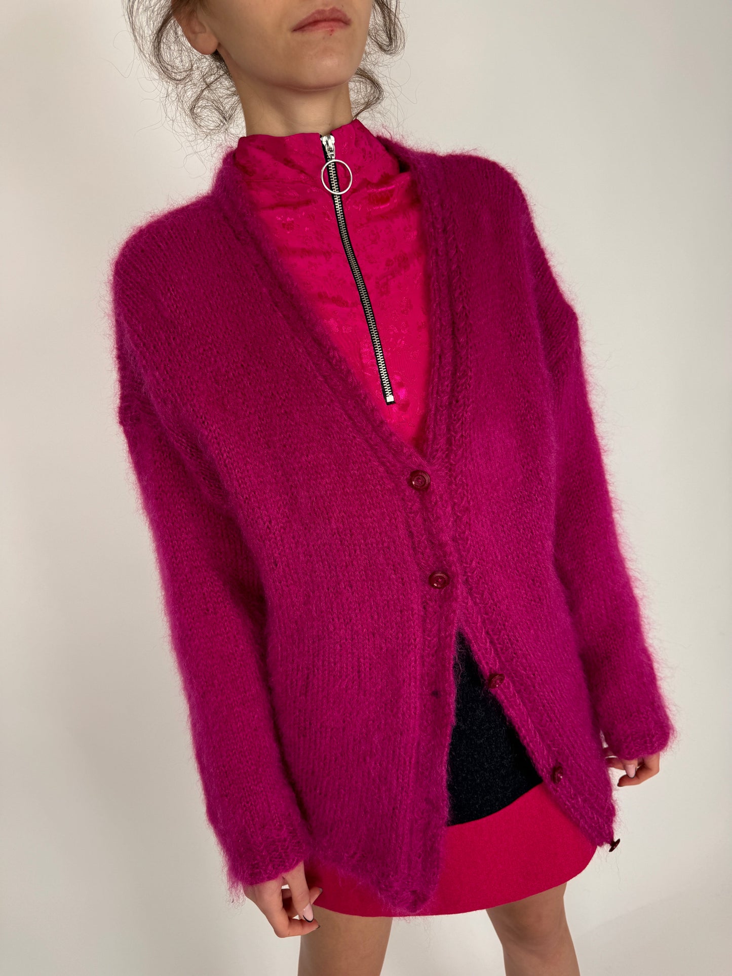 Cardigan gros fucsia din baby mohair pufos și călduros